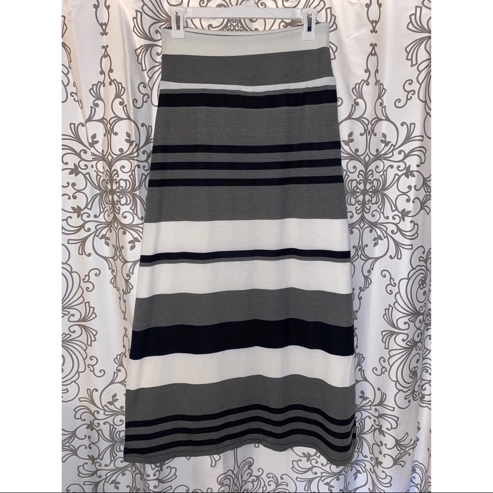 Mossimo Supply Co gray and black striped maxi skirt
